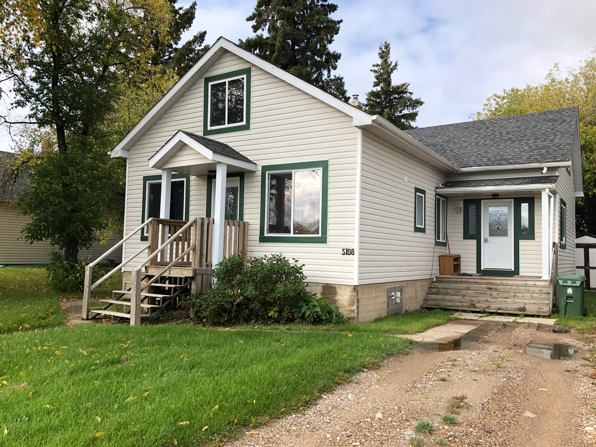 Property main image